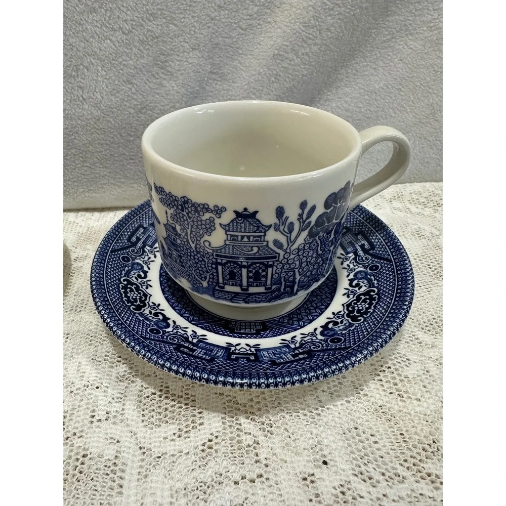 Blue Willow Teacup Saucer Set England Vintage‎ Porcelain